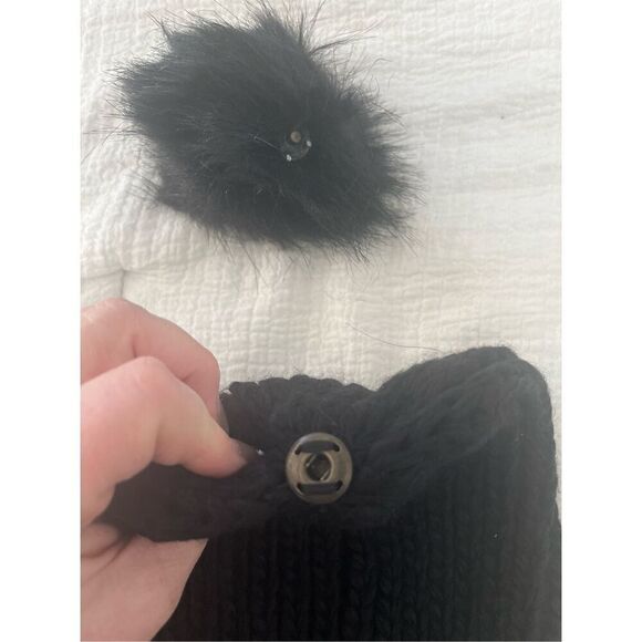NWT HatAttack Bryce Knit Beanie Black Removable Pom - Picture 8 of 9